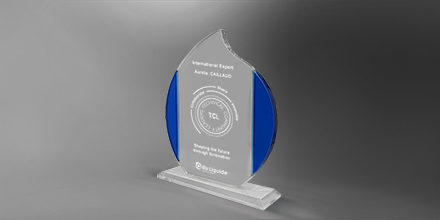 Trophee-loo-verre-marquage-bleu-flamme-laser-slide