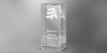 trophee-verre-bloc-minos-3d-marquage-laser-slider
