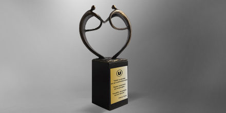 trophee-atoutcoeur-metal-sculpture-france-slider