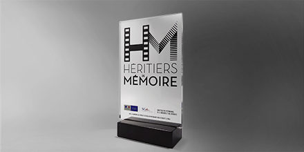 trophee-epsilon-plexi-marquage-couleur-socle-slider