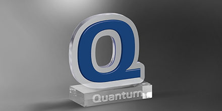 Trophee-surmesure-plexi-altuglass-Quantumi-marquage-socles-gravure laser-couleur