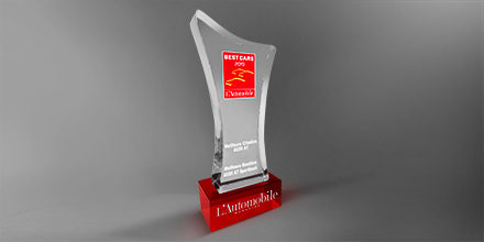 Trophee-zephir-verre-marquage-couleur-laser-socle-rouge-gravure-couleur-impressionnumérique-slide1